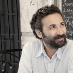 "Peki ben bir köstebeği niçin sevdim?" | Ali Özgür Özkarcı'dan bir şiir. "Peki ben bir köstebeği niçin sevdim?" | Ali Özgür Özkarcı'dan bir şiir.