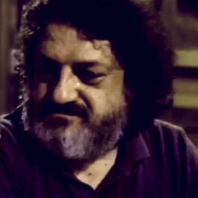 “O ise kalmak istiyor yumuşak karanlığında gecenin” | Osman Çakmakçı’dan bir şiir.